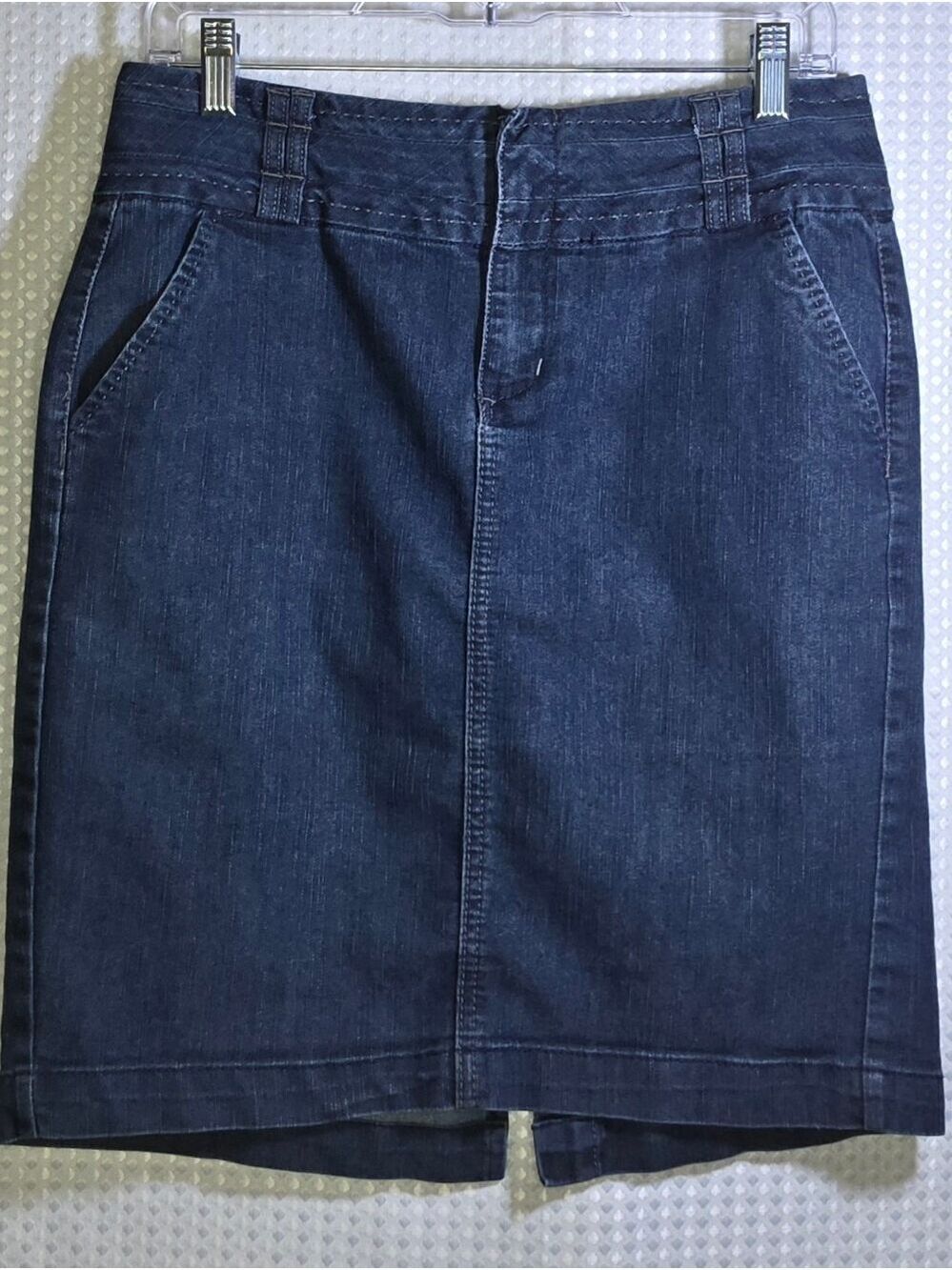 Roz & Ali Dark Wash Denim Pencil Skirt Preppy Chic Minimalist Style Quiet Luxury - Picture 7 of 13